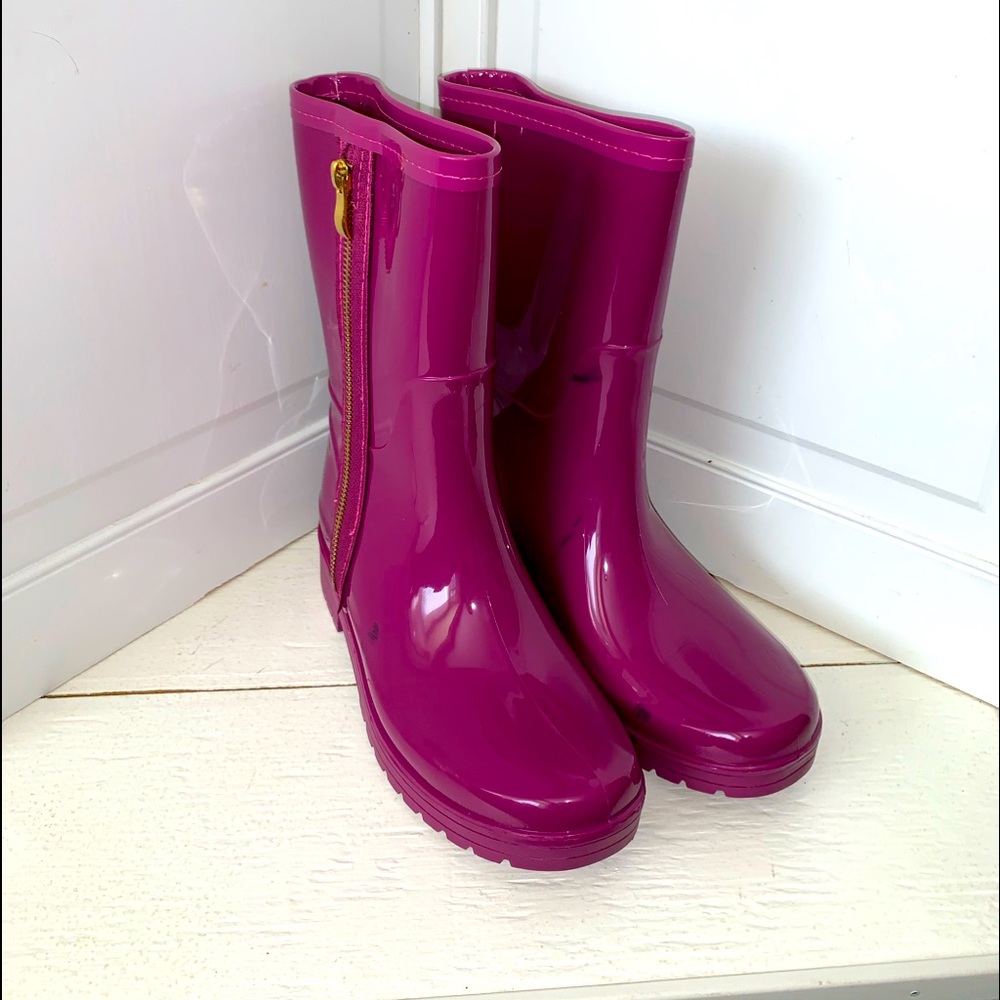 Women’s rain boots